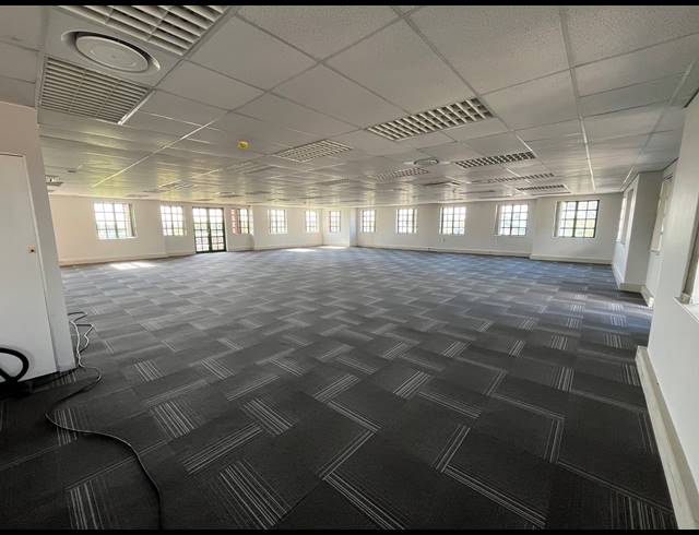 256M² OFFICE TO LET IN CLAREMONT